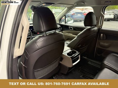 Used 2025 Kia Carnival FWD image 28