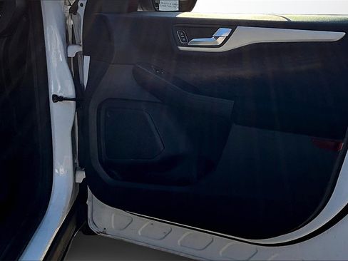 Used 2020 Ford Escape SE image 27