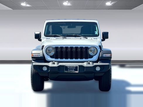 Used 2024 Jeep Wrangler Sport AWD/4WD image 5