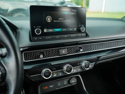 Used 2025 Honda Civic Sport image 8