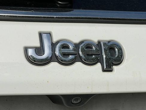 Used 2018 Jeep Compass Latitude w/ Popular Equipment Group AWD/4WD image 38