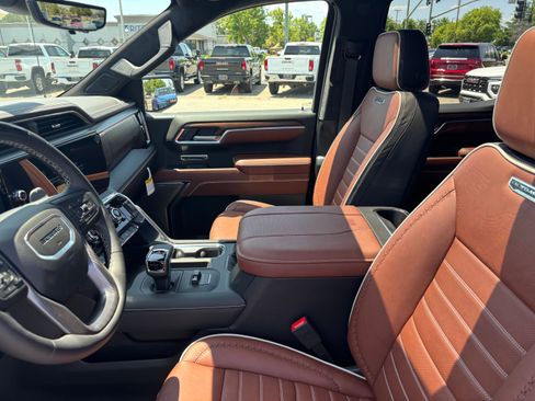 New 2025 GMC Sierra 1500 Denali Ultimate image 12