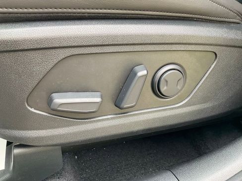 Used 2025 Kia Sorento S AWD/4WD image 18