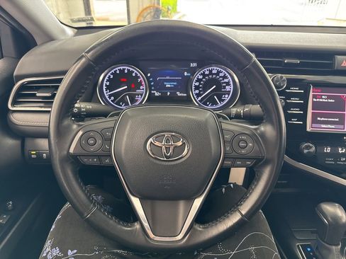 Used 2020 Toyota Camry SE AWD/4WD image 17