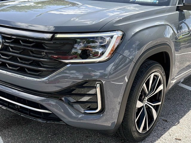 Used 2025 Volkswagen Atlas Cross Sport SEL Premium R-Line AWD/4WD image 9