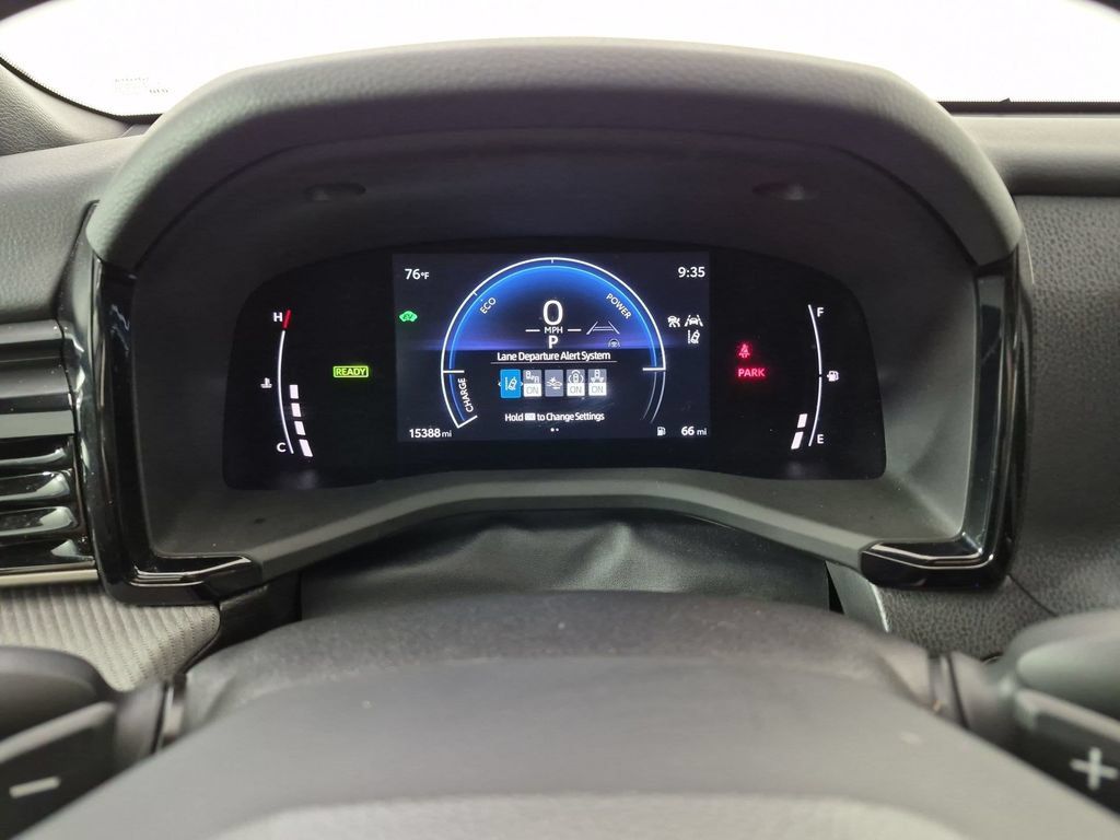 Used 2025 Toyota Camry SE FWD image 20