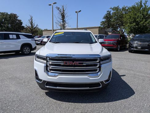 Certified 2023 GMC Acadia SLT w/ LPO, Floor Liner Package FWD image 8