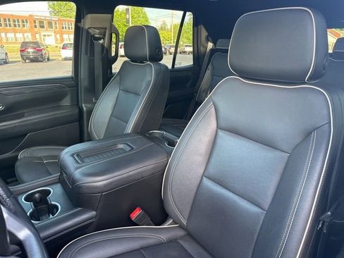 Used 2023 GMC Yukon SLT image 13