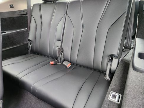 Used 2023 Acura MDX SH-AWD w/ Advance Package image 30