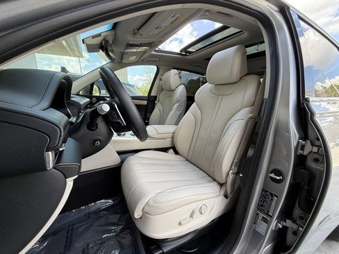 Used 2023 Genesis GV80 3.5T image 5