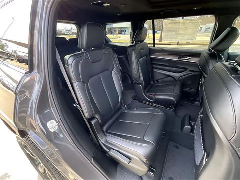 New 2025 Jeep Grand Cherokee L Limited image 21