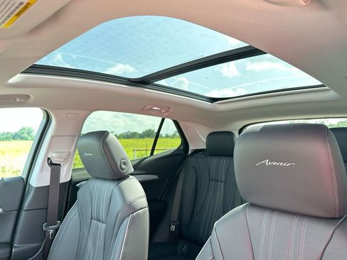 New 2025 Buick Envision Avenir image 22