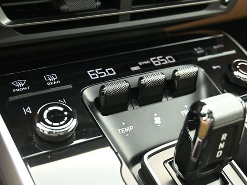 Certified 2024 Porsche 911 Turbo AWD/4WD image 18