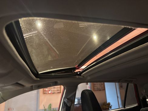 Used 2013 Toyota RAV4 XLE image 18