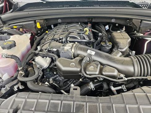 Used 2025 Jeep Grand Cherokee Summit w/ Adv Protech Group IV AWD/4WD image 22