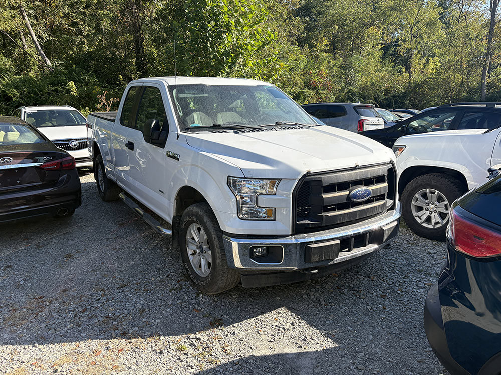 Used 2017 Ford F150 XL w/ Equipment Group 101A Mid AWD/4WD image 4