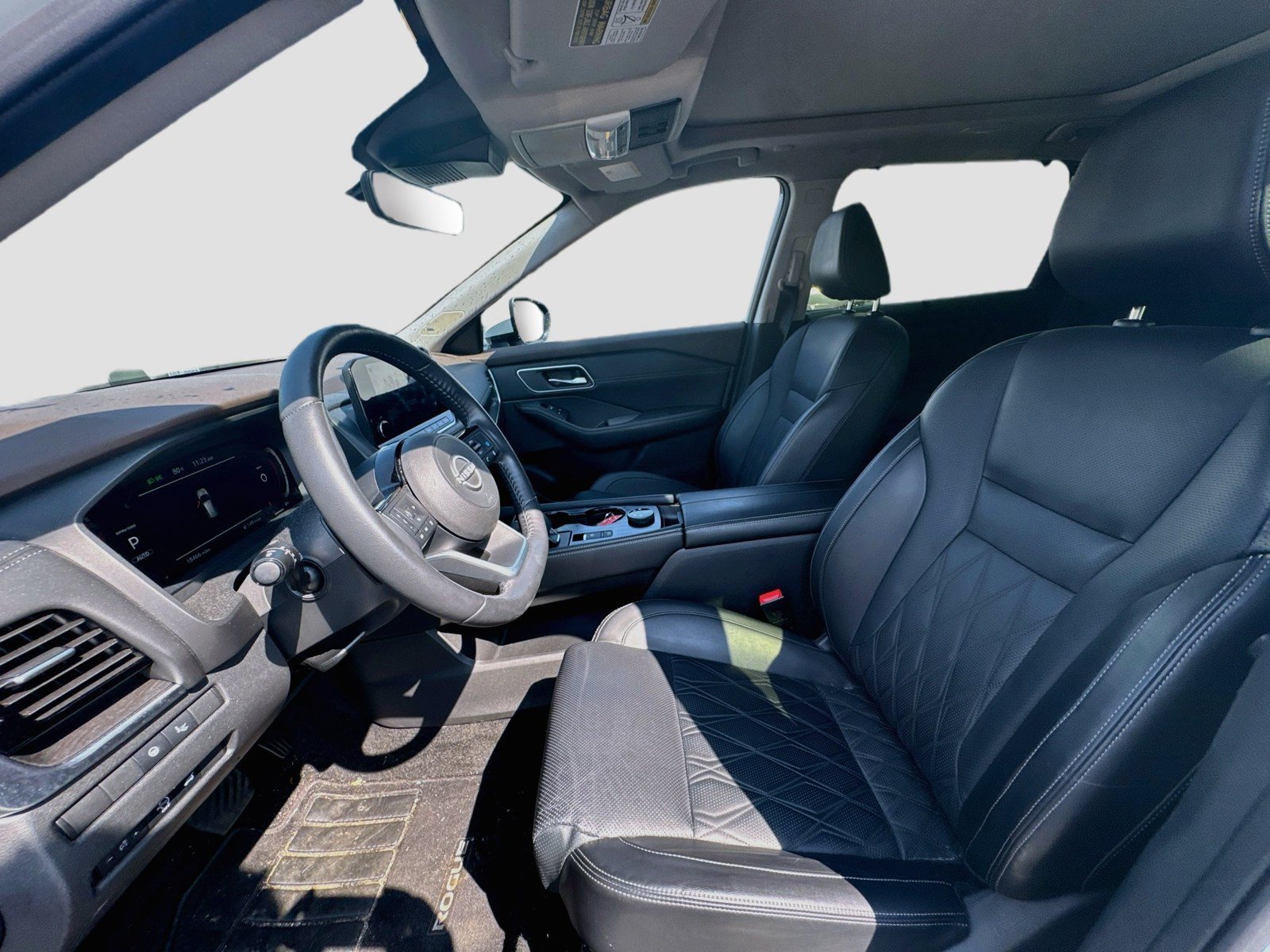 Used 2023 Nissan Rogue Platinum w/ Platinum Premium Package AWD/4WD image 22