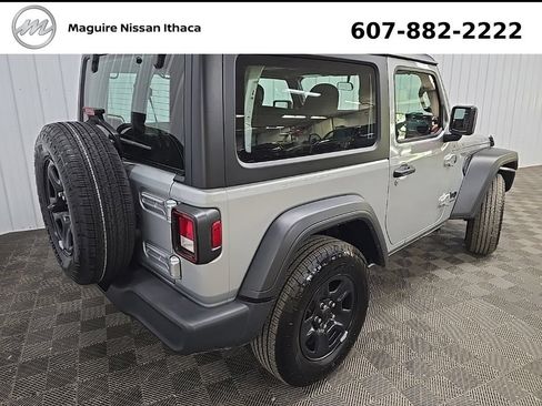 Used 2024 Jeep Wrangler Sport AWD/4WD image 11