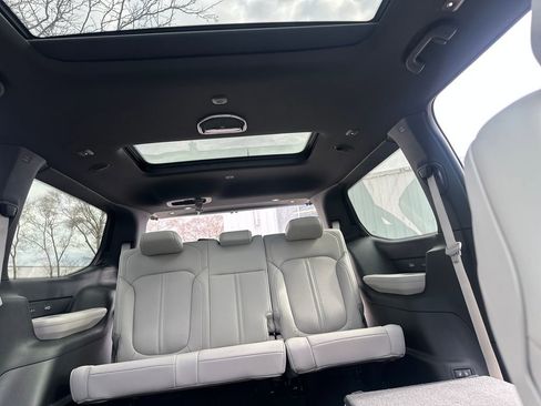 New 2026 Jeep Grand Wagoneer Limited AWD/4WD image 29