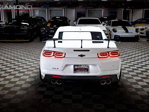 Used 2019 Chevrolet Camaro ZL1 image 29