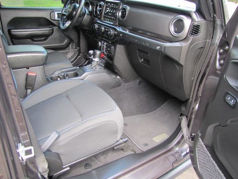 Used 2021 Jeep Wrangler Unlimited Rubicon 4xe w/ Dual Top Group image 14