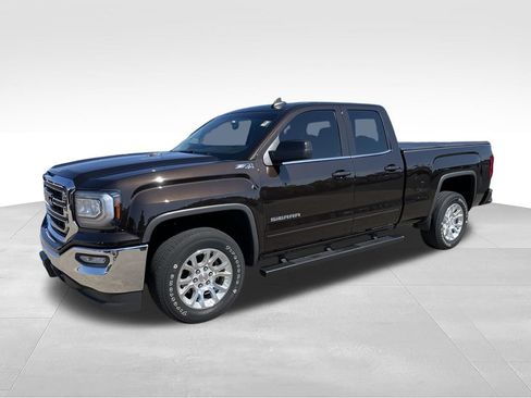 Used 2018 GMC Sierra 1500 SLE w/ SLE Value Package AWD/4WD image 4