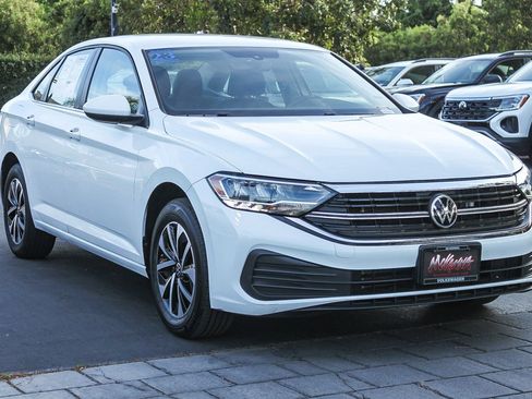 Used 2023 Volkswagen Jetta S FWD image 3