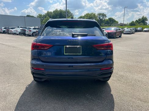 Used 2025 Audi Q3 2.0T Premium w/ Convenience Package AWD/4WD image 4