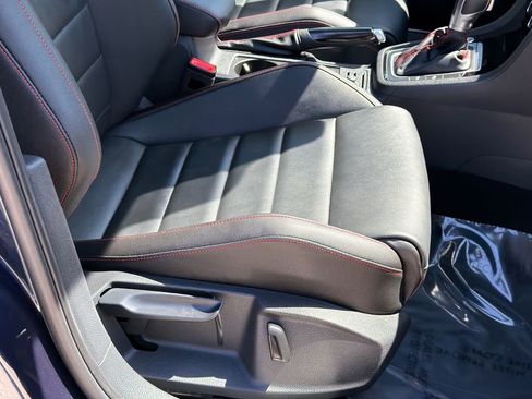 Used 2018 Volkswagen GTI S FWD image 10