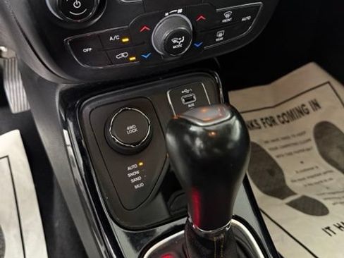 Used 2021 Jeep Compass Limited AWD/4WD image 26