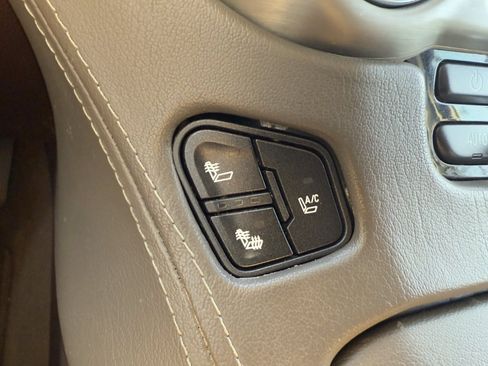 Used 2016 GMC Yukon XL Denali w/ Open Road Package image 24