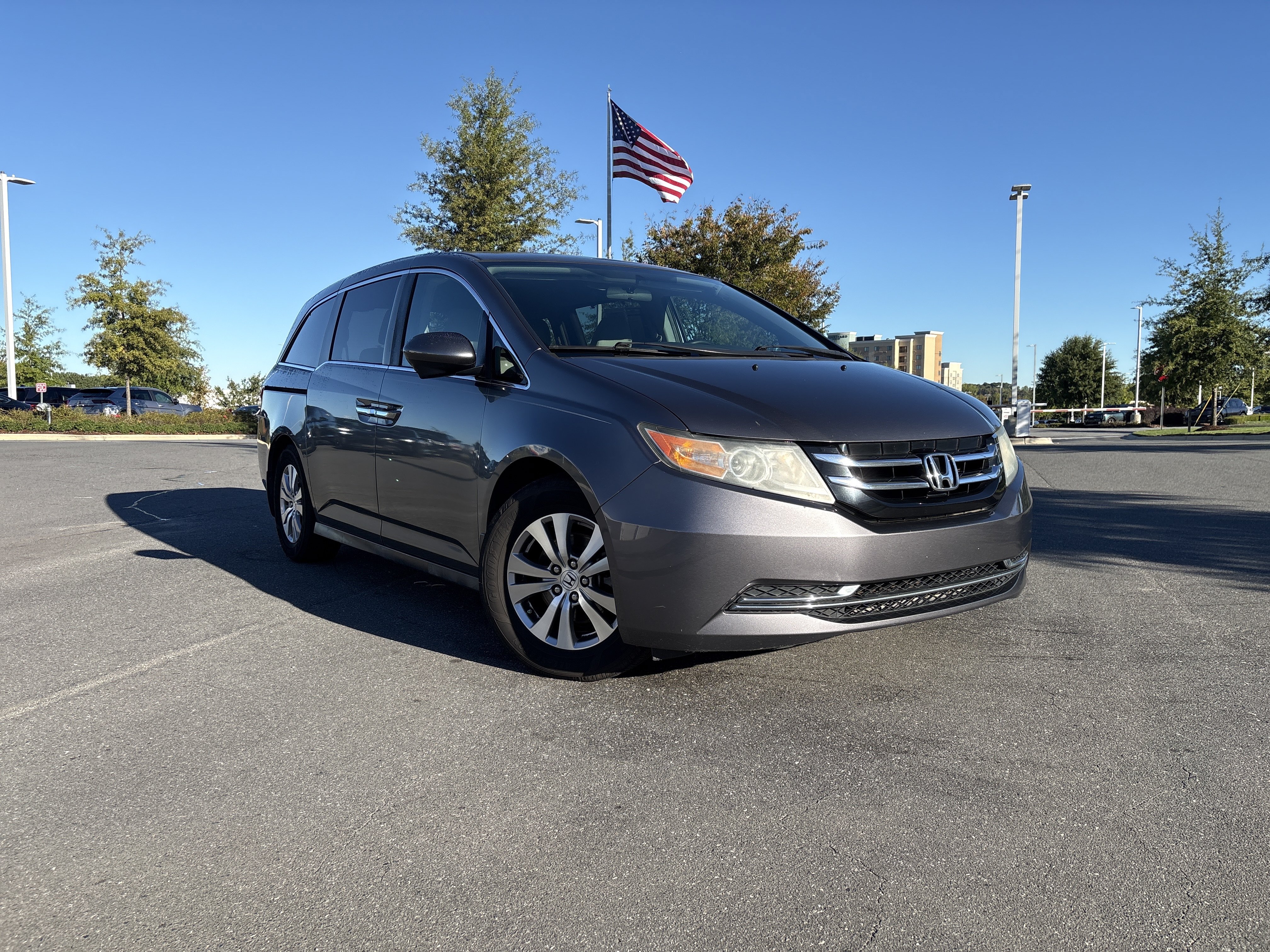 Used 2014 Honda Odyssey EX image 2