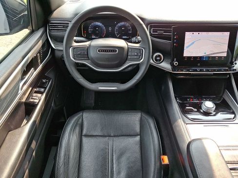 Certified 2024 Jeep Wagoneer L Series II w/ Flexible Seating Group AWD/4WD image 15