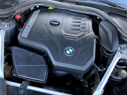 Used 2022 BMW 530i xDrive image 32