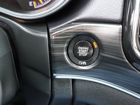 Certified 2021 Jeep Grand Cherokee Limited w/ Premium Lighting Group image 33