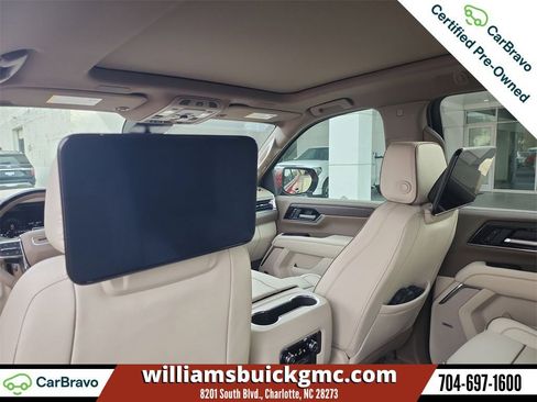 Used 2025 GMC Yukon XL Denali w/ Denali Reserve Package image 38