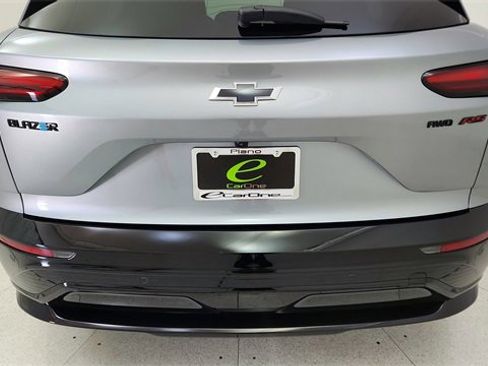 Used 2025 Chevrolet Blazer EV RS image 11