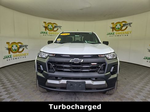 Certified 2024 Chevrolet Colorado Trail Boss w/ Safety Package AWD/4WD image 2