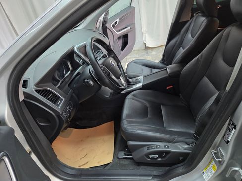 Used 2015 Volvo XC60 T6 image 14