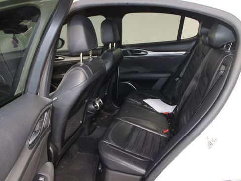 Used 2018 Alfa Romeo Stelvio Ti Sport image 18