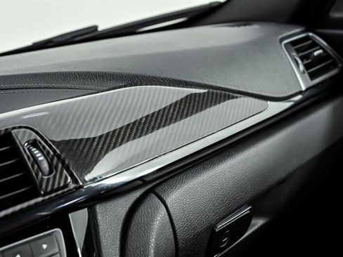 Used 2018 BMW M3 RWD image 33