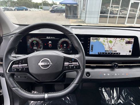 Used 2023 Nissan Ariya FWD image 14