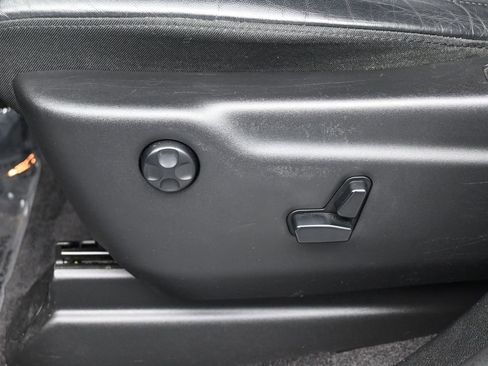 Used 2018 Jeep Grand Cherokee Altitude image 12