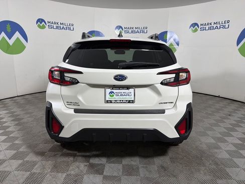 Used 2024 Subaru Crosstrek 2.0i Premium image 5