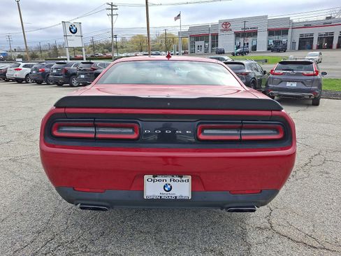 Used 2016 Dodge Challenger R/T Scat Pack w/ Leather Interior Group image 5