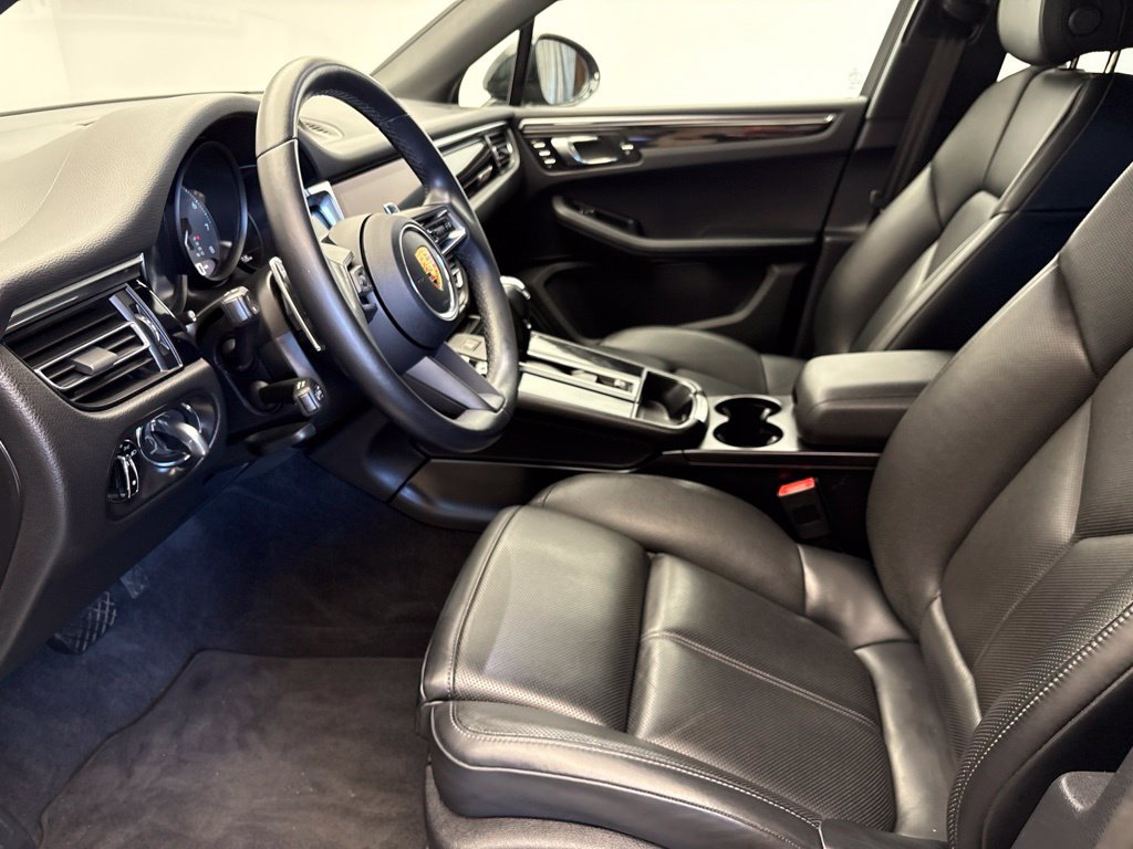 Certified 2023 Porsche Macan S AWD/4WD image 5