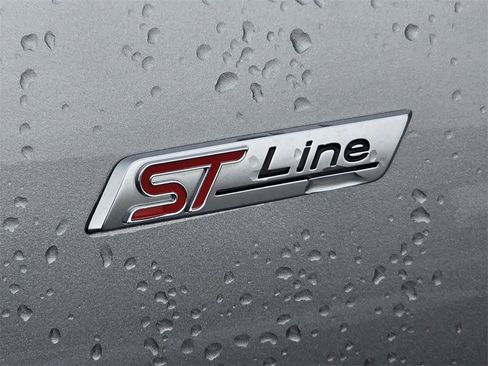 Used 2024 Ford Escape ST-Line image 32