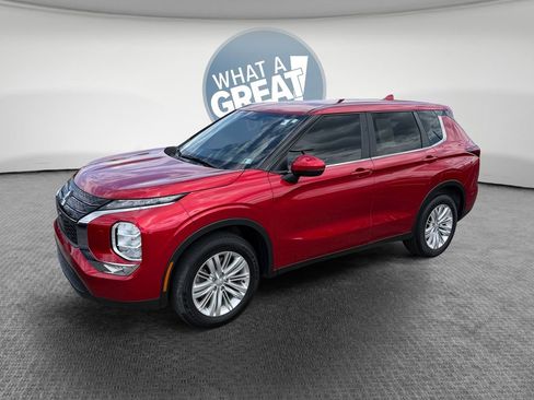 Used 2024 Mitsubishi Outlander ES AWD/4WD image 8