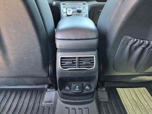 Used 2023 Hyundai Santa Fe Limited AWD/4WD image 18