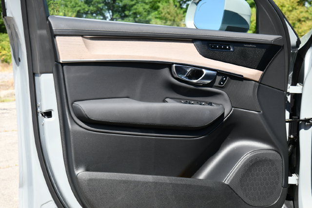 Used 2026 Volvo XC90 B6 Plus AWD/4WD image 13